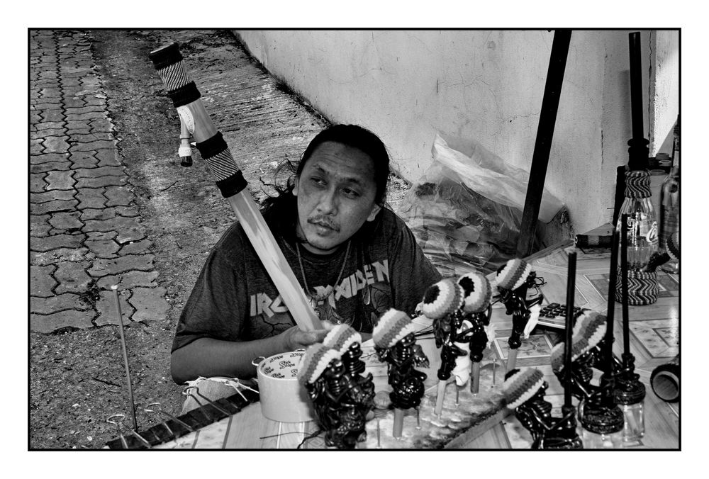 Handcraft Worker on Street @ Lamai