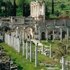 Handelsplatz im alten Orient und die berühmte Bibliothek von Ephesus