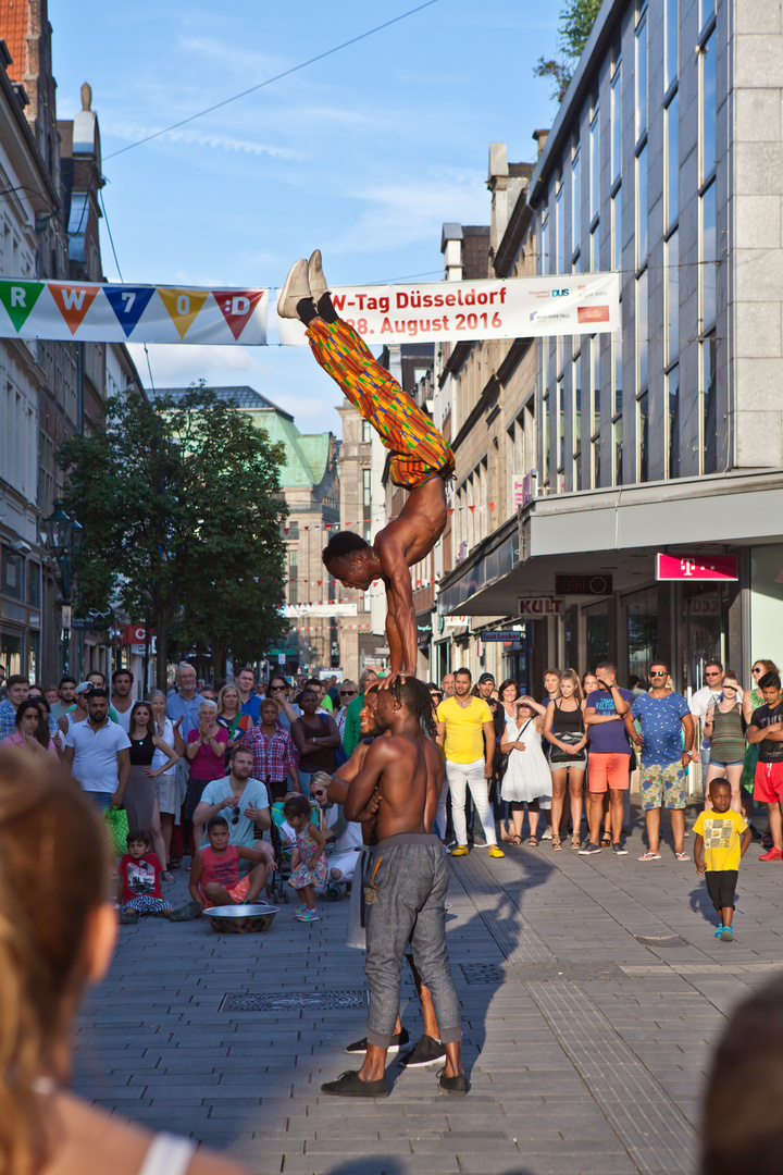 Handstand am NRW-Tag