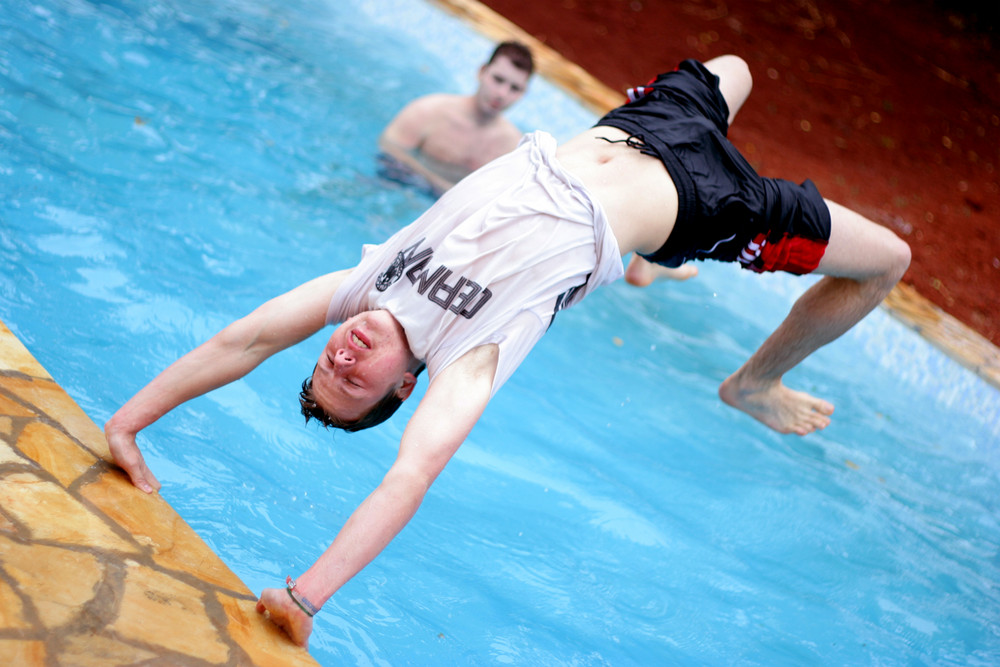 Handstand ins Wasser