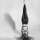 Handstand mit Schatten sw