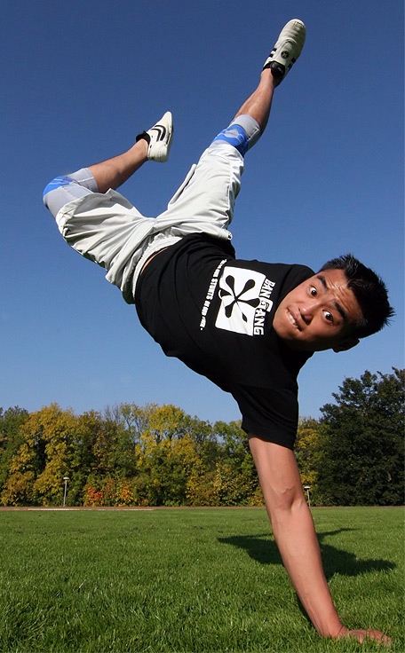 Handstand Weitwinkel