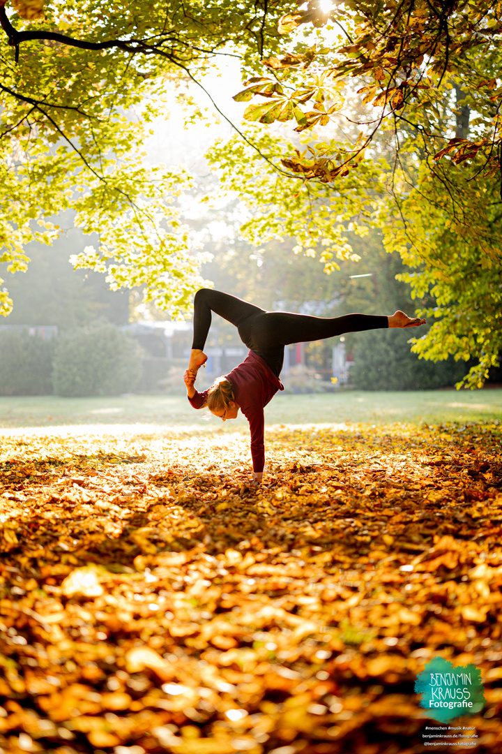 Handstandcheckerin Vorni @ Zur goldenen Stunde in Ulm Friedrichsau 2021