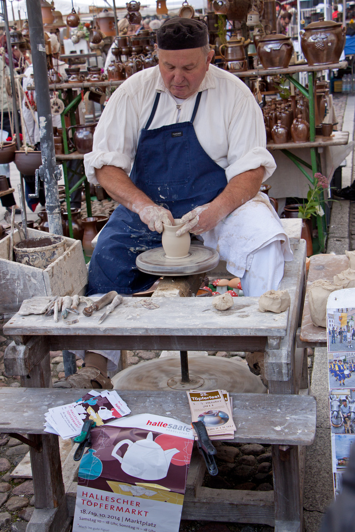 Handwerker auf dem Töpfermarkt in Lutherstadt Wittenberg