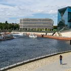 HANDY-MAN AN DER SPREE VOR CUBE