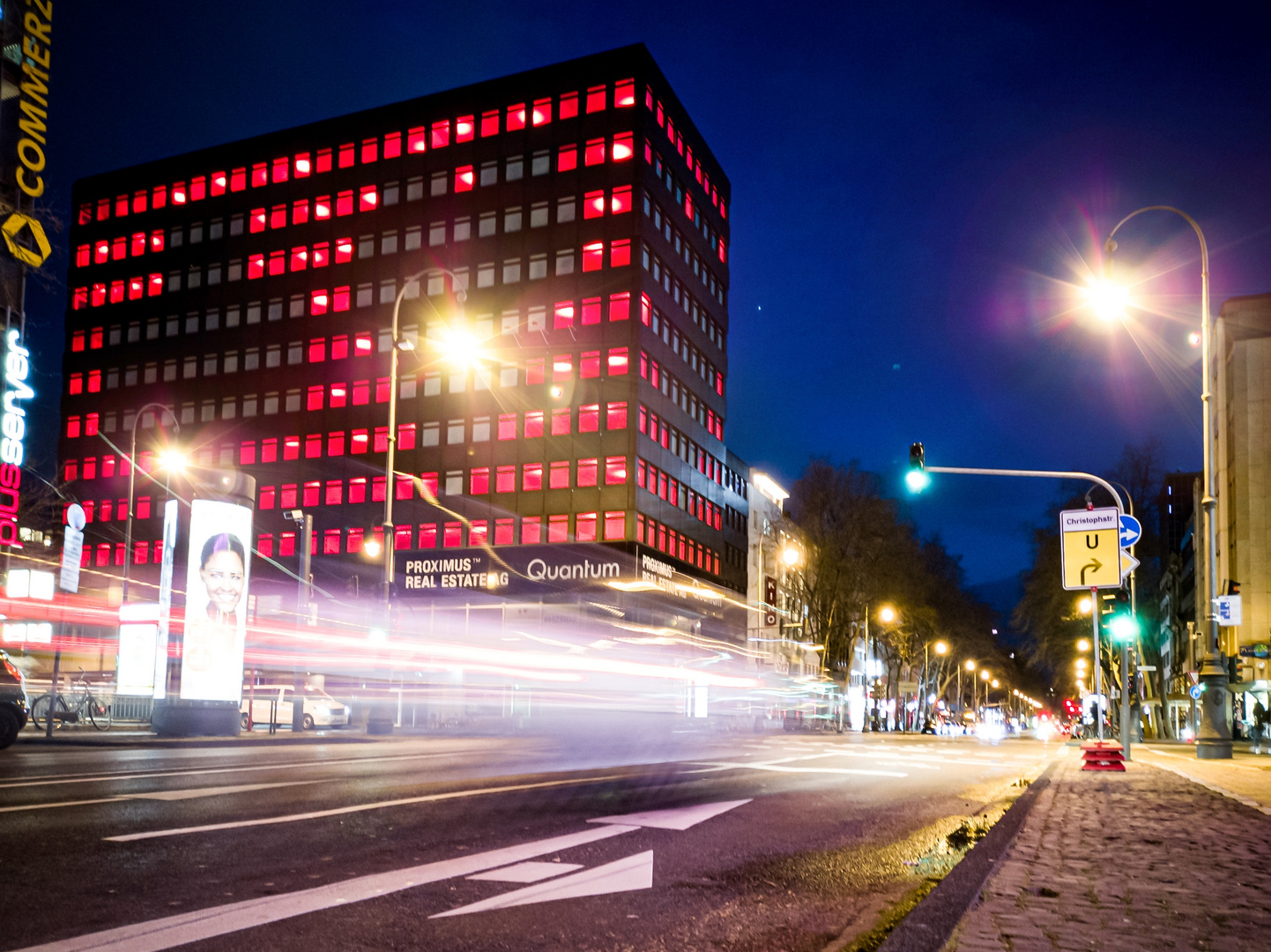 Handyfoto - Friesenplatz in Köln bei Nacht