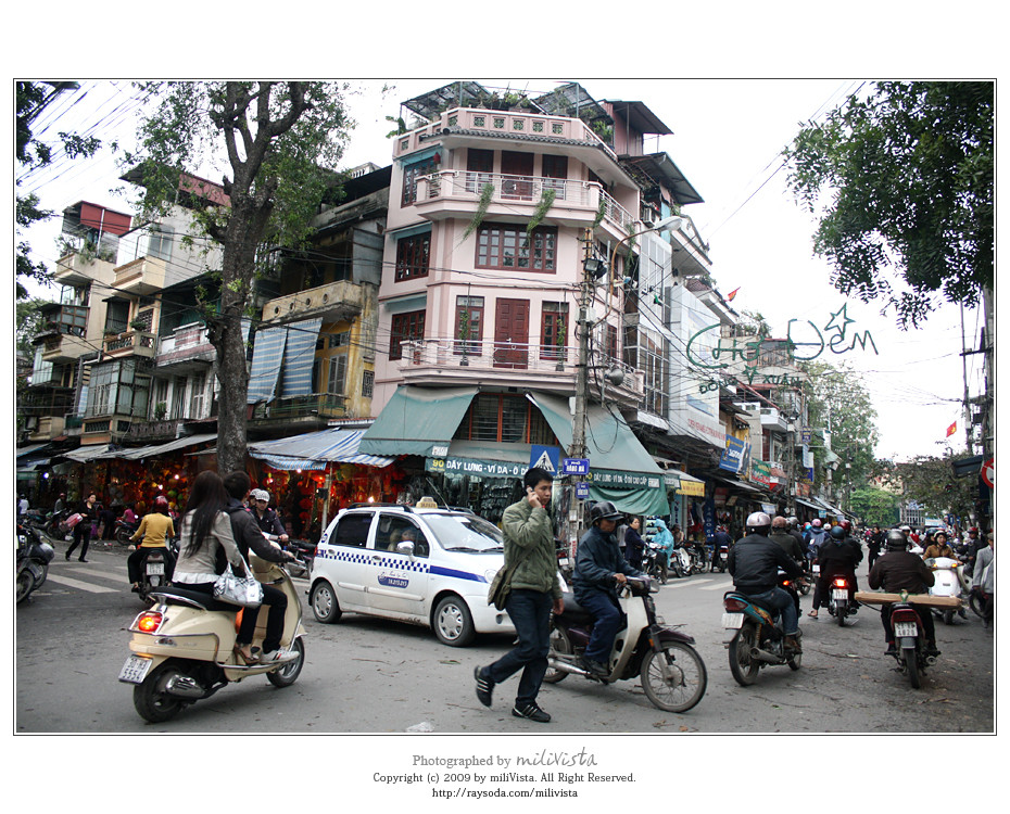 Hang Duong street 2