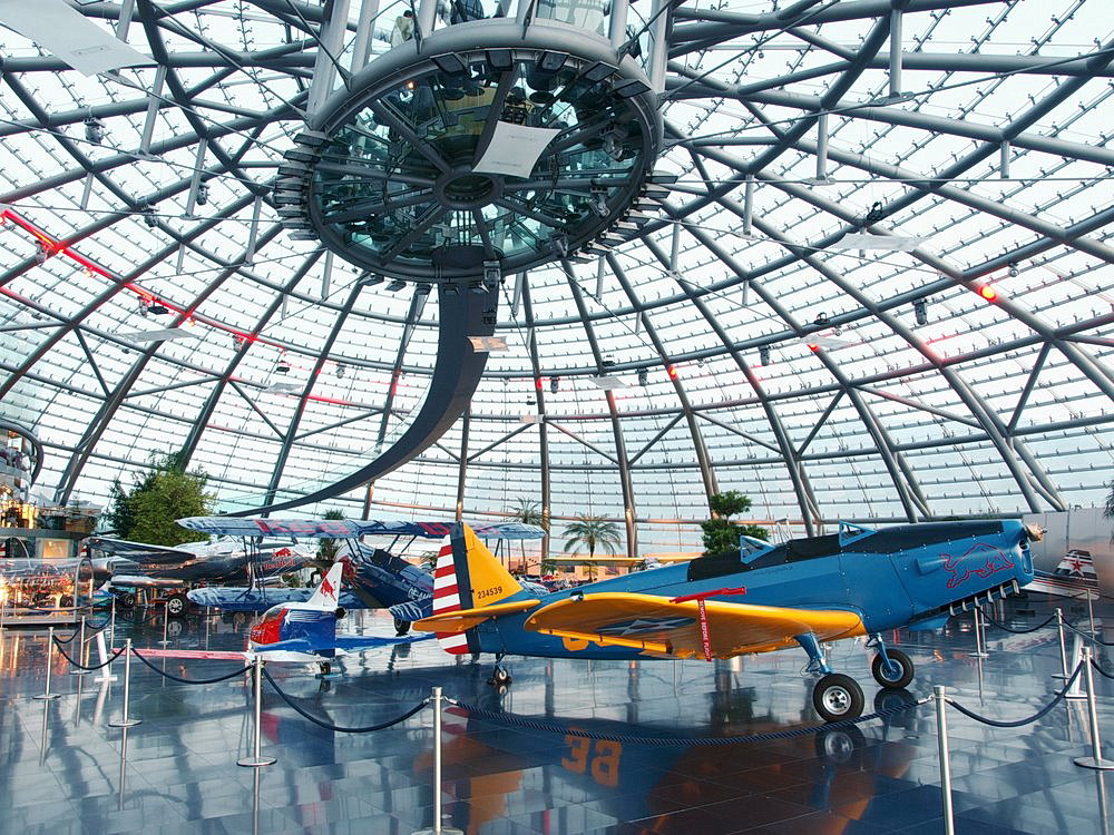 HANGAR 7 (4)