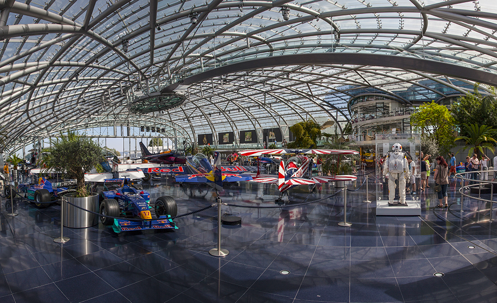 Hangar7-1