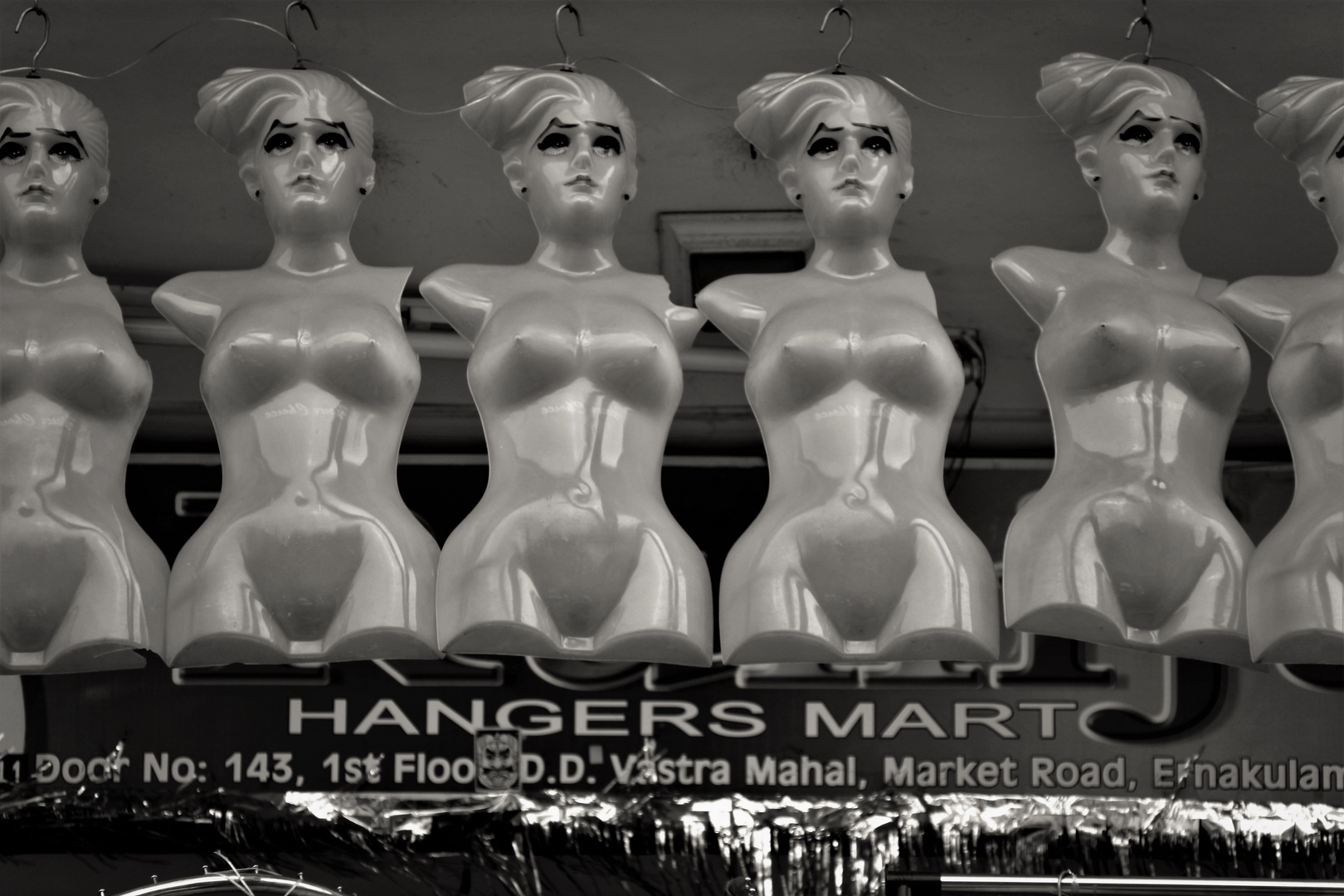 Hangers Mart