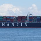 Hanjin Green Earth kommt die Elbe reingefahren.