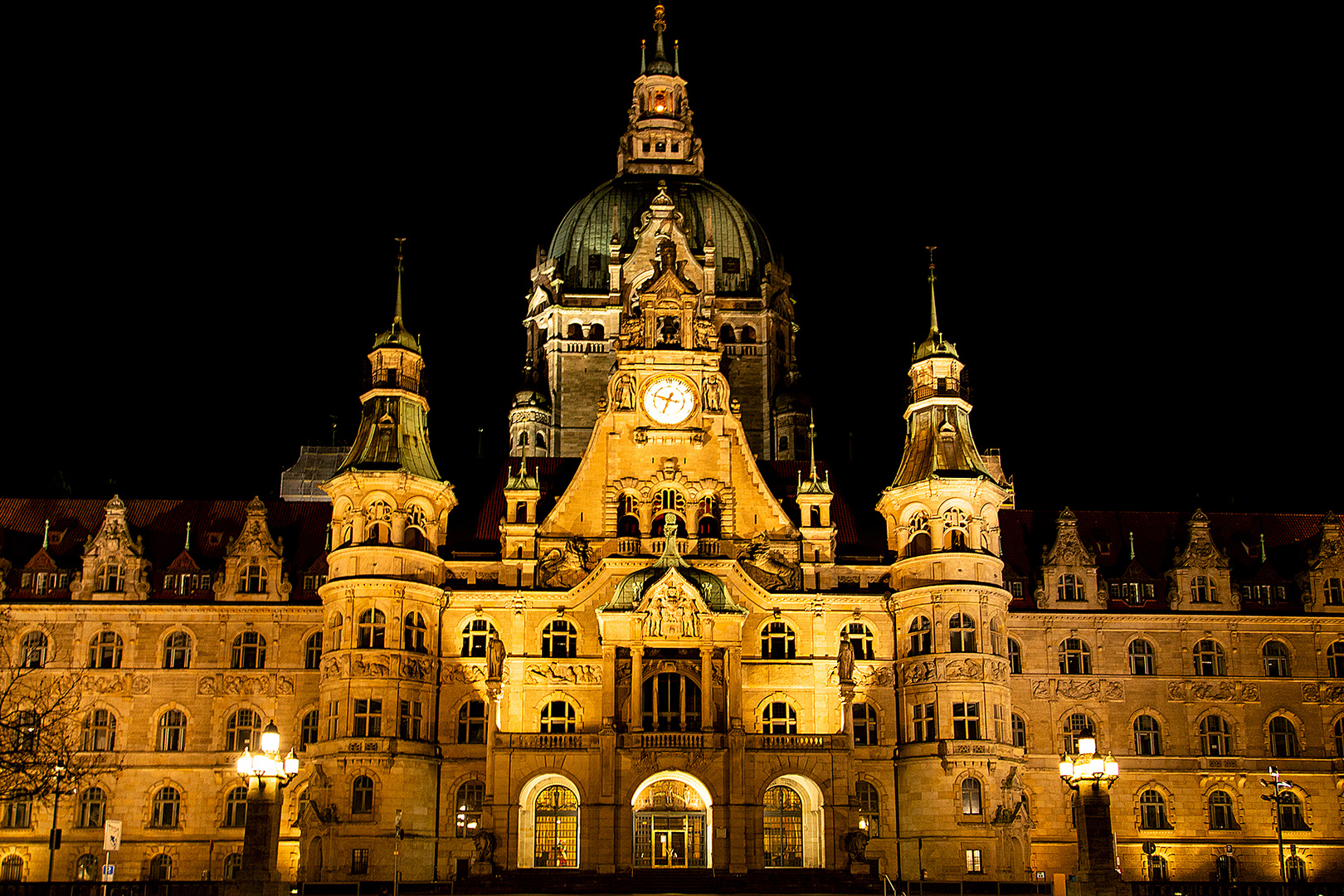 Hannover Altes Rathaus bei Nacht