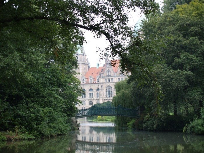 Hannover - Maschpark mit Blick zum Rathaus