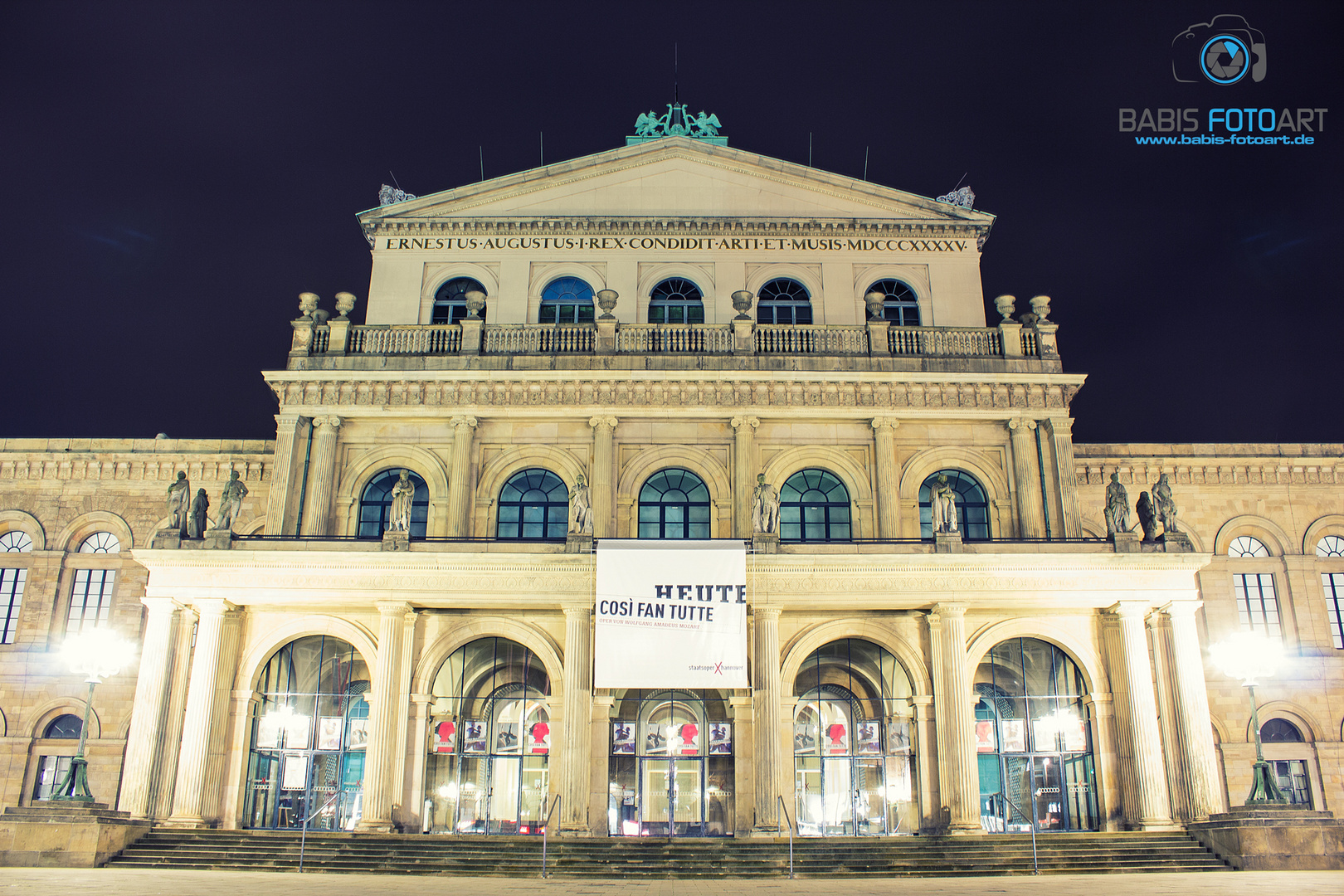 Hannover Oper bei Nacht