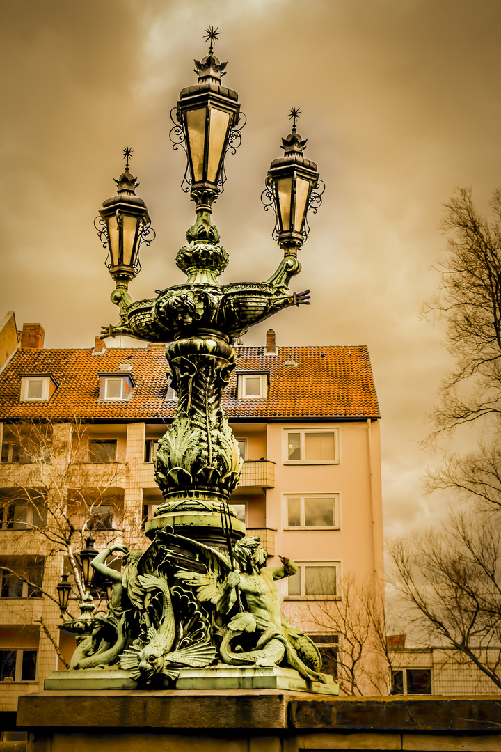 Hannover - Statue mit Laterne