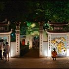 Hanoi at night- Tempel am Kiemsee