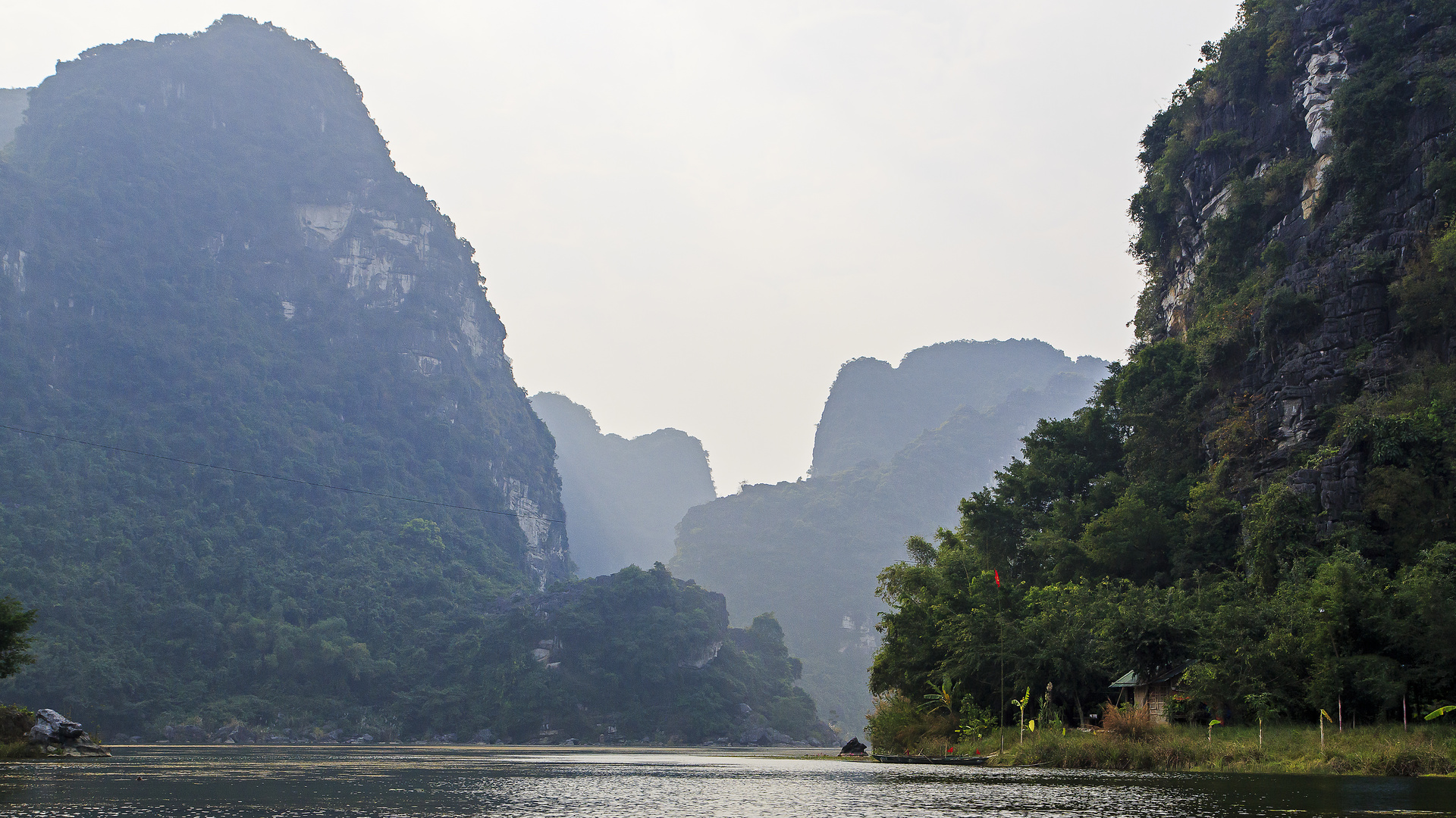 Hanoi - Ausflug in die trockene Halong Bucht