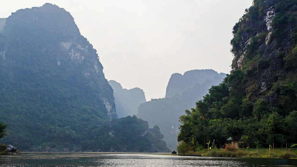 Hanoi - Ausflug in die trockene Halong Bucht