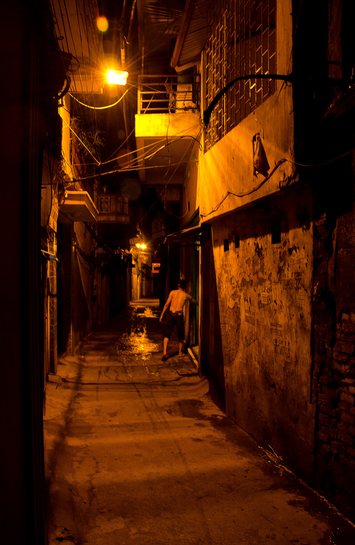 Hanoi by Night 2