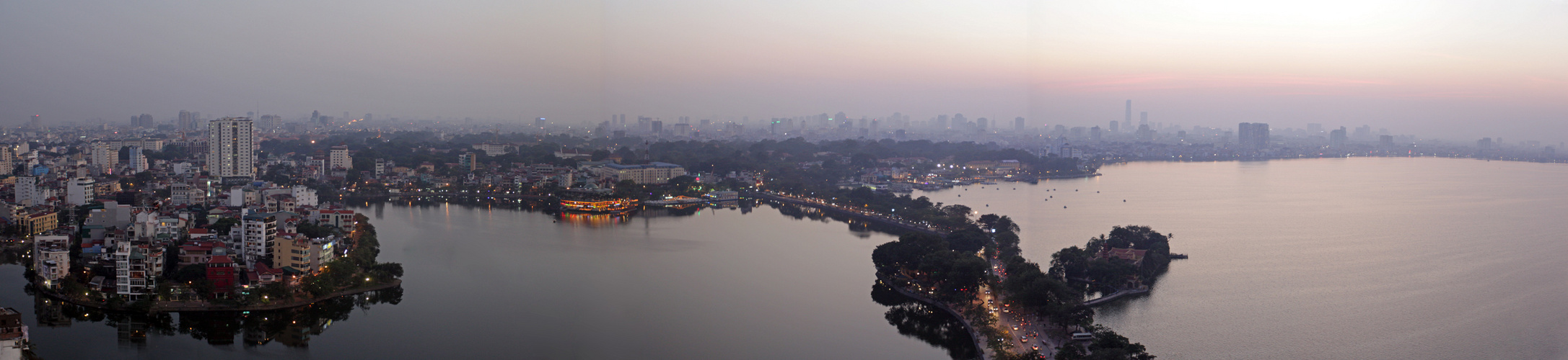 Hanoi Panorama zur Abenstunde