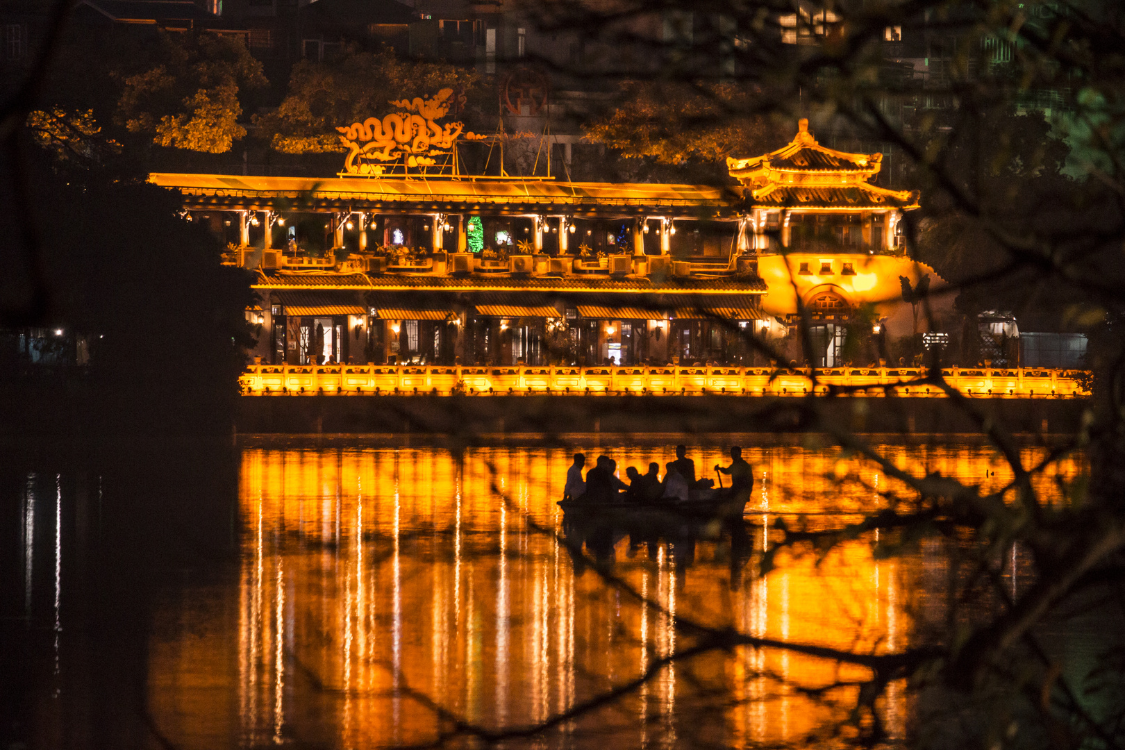 Hanoi - See des zurückgegebenen Schwertes bei Nacht