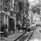 Hanoi Street Life - Lebensraum Schiene