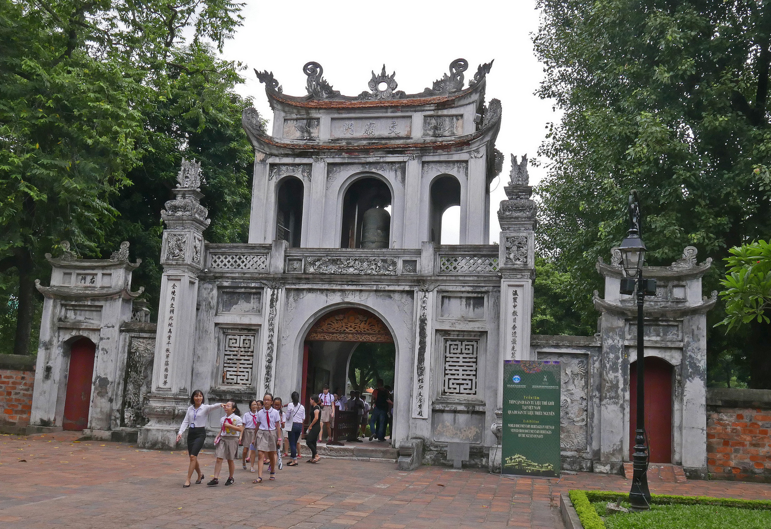 Hanoi::Eingang zum Tempel der Literatur