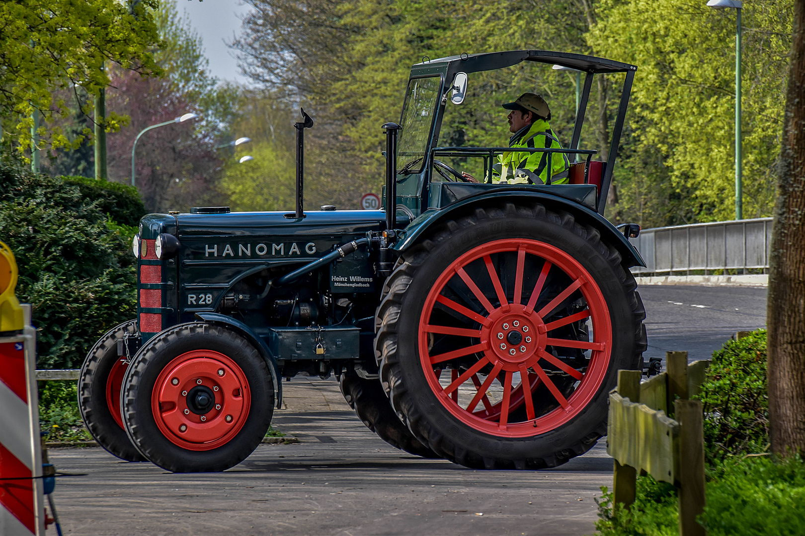 Hanomag R 28 A