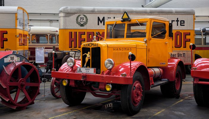 Hanomag ST 55