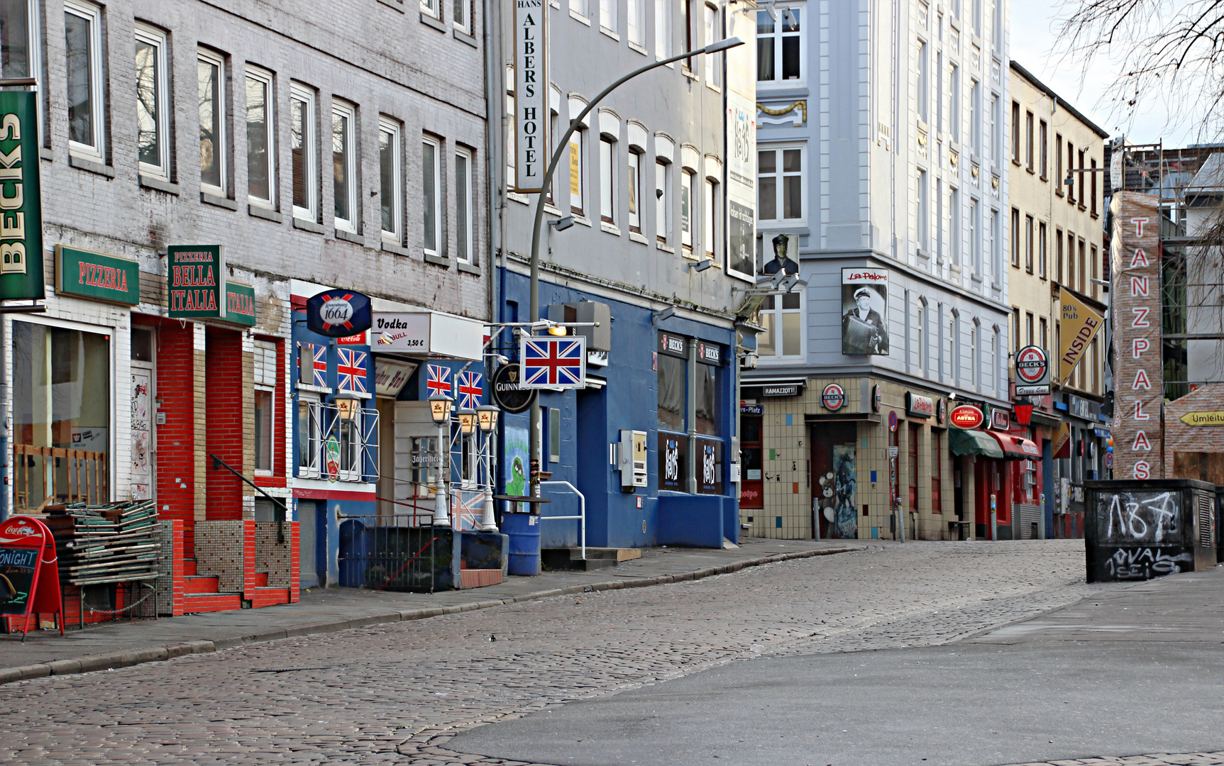 Hans-Albers Platz