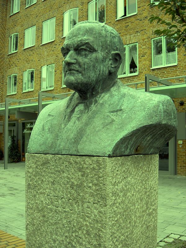 Hans Böckler auf dem Kantplatz in Neumünster