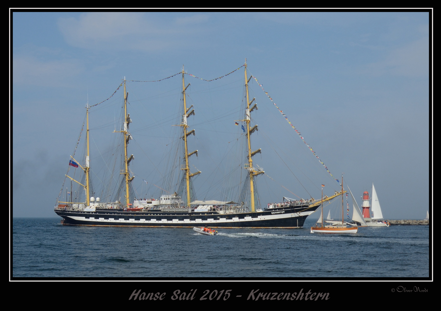 Hanse Sail 2015 - Einfahrt der Kruzenshtern in den Hafen von Warnemünde