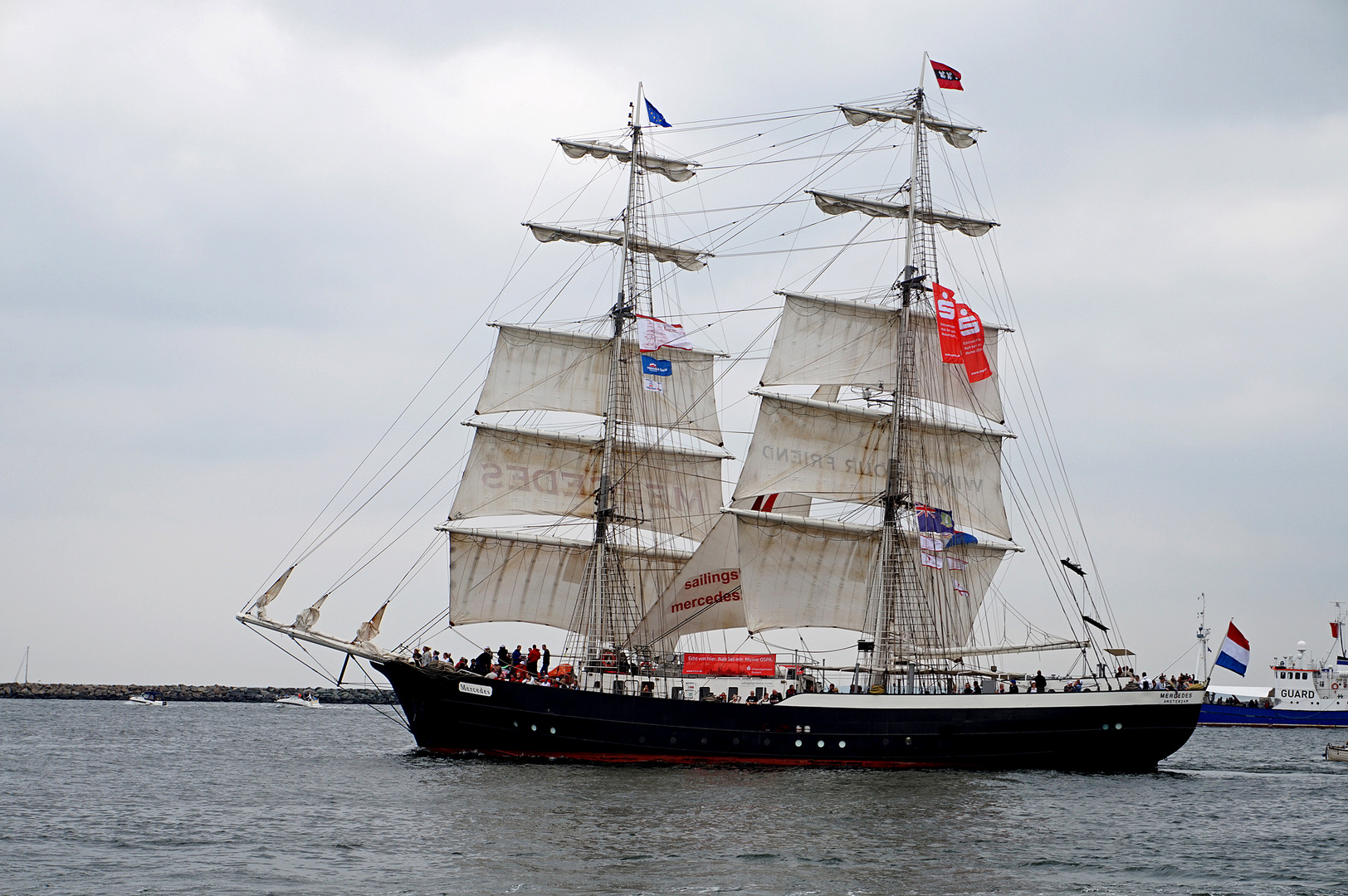 Hanse Sail 2016 Die Mercedes läuft aus