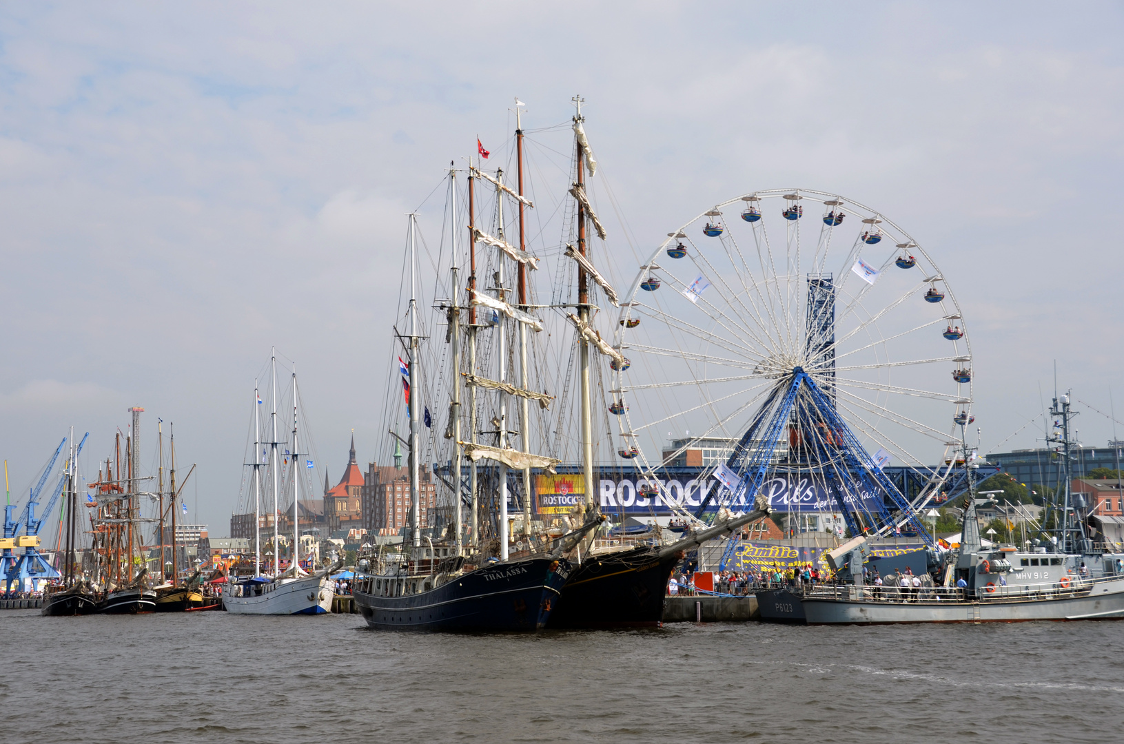 Hanse Sail im Rostocker Stadthafen