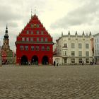 Hansestadt Greifswald -Historischer Marktplatz mit Domblick-