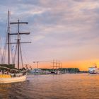 Hansestadt Lübeck: Begegnung bei Sonnenuntergang