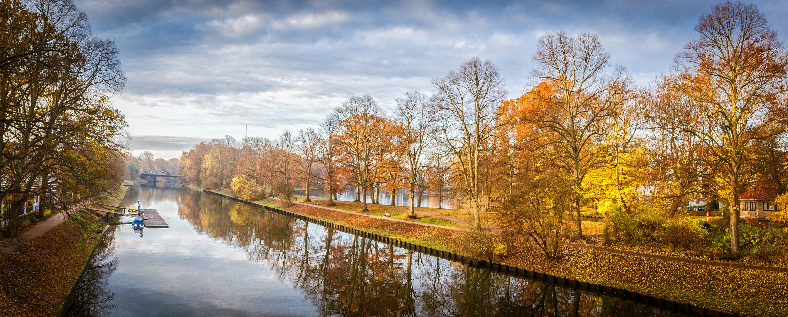 Hansestadt Lübeck: Herbst am Elbe-Lübeck-Kanal