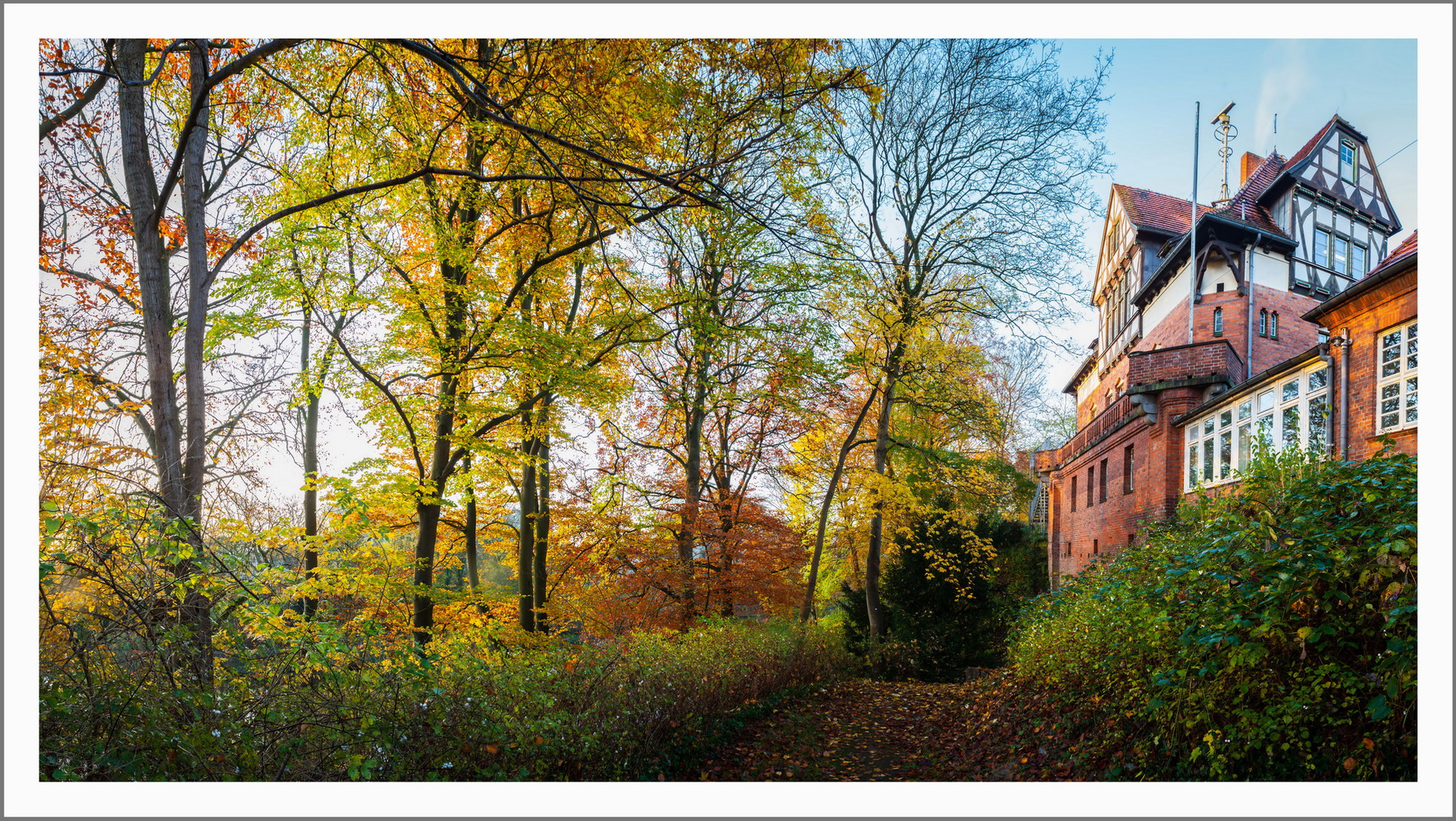 Hansestadt Lübeck: Herbst am Kaisertor