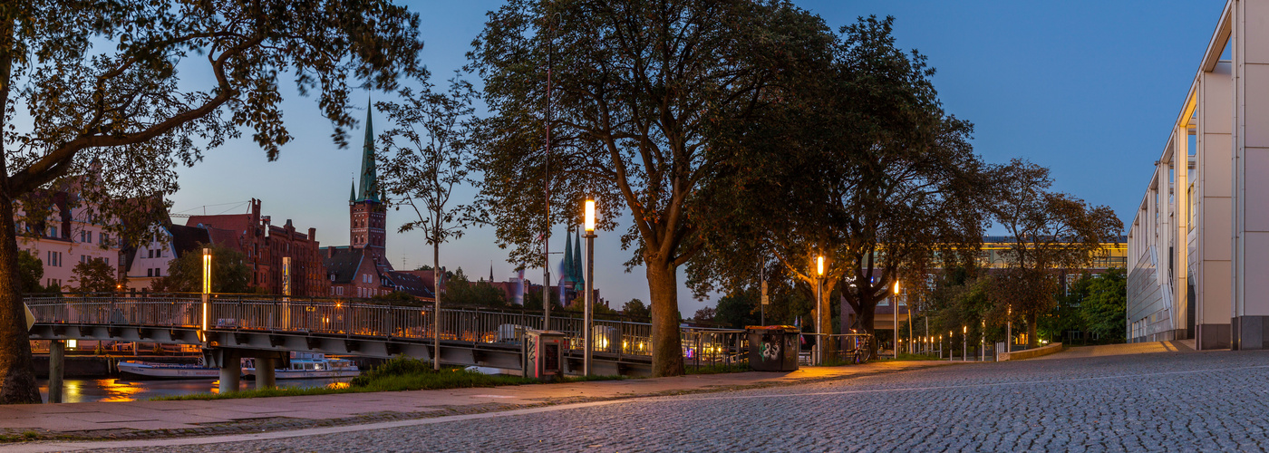 Hansestadt Lübeck: Morgens an der Untertrave
