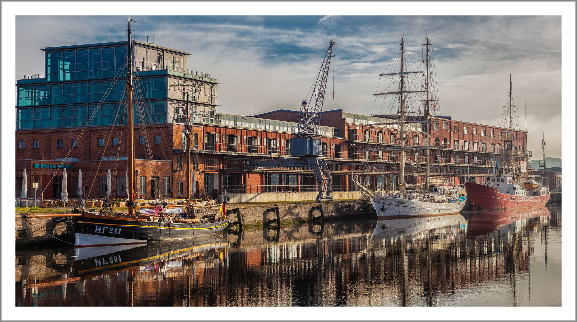 Hansestadt Lübeck: Morgens im Hafen