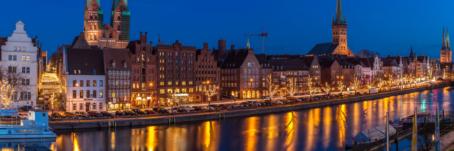 Hansestadt Lübeck: Winterabend