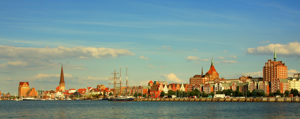 Hansestadt Rostock vom Gelsdorfer Ufer