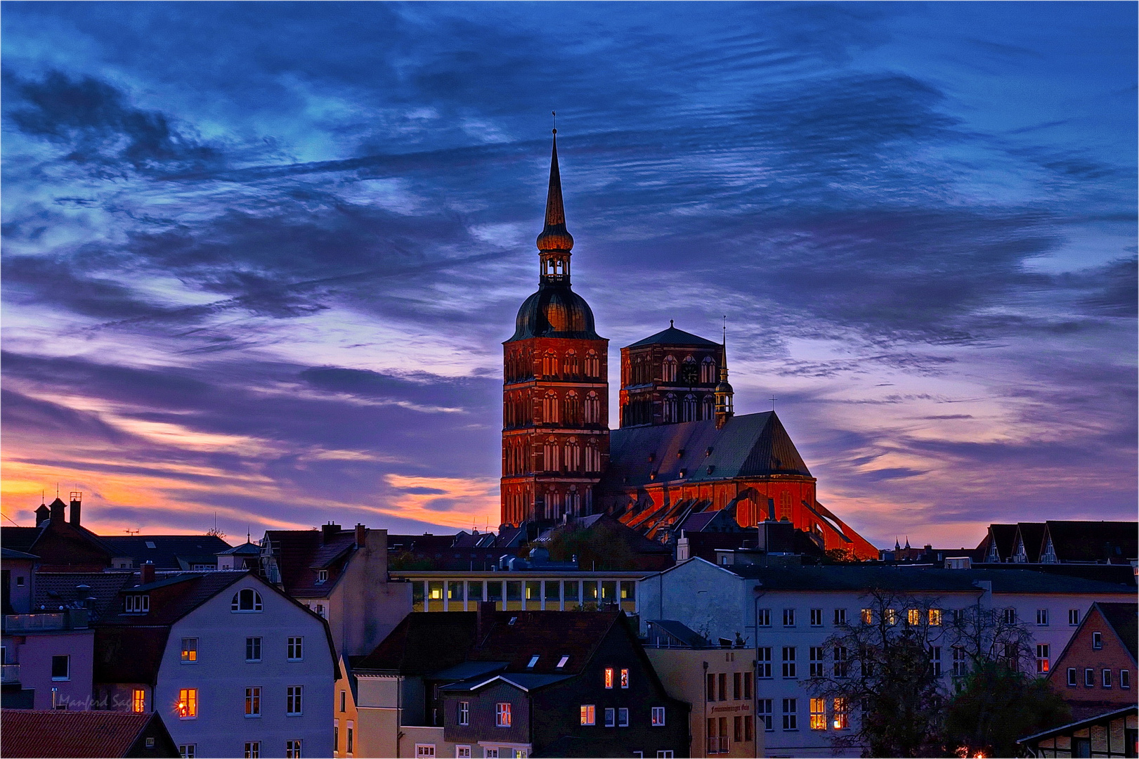 Hansestadt Stralsund - Unsere Älteste zur blauen Stunde...