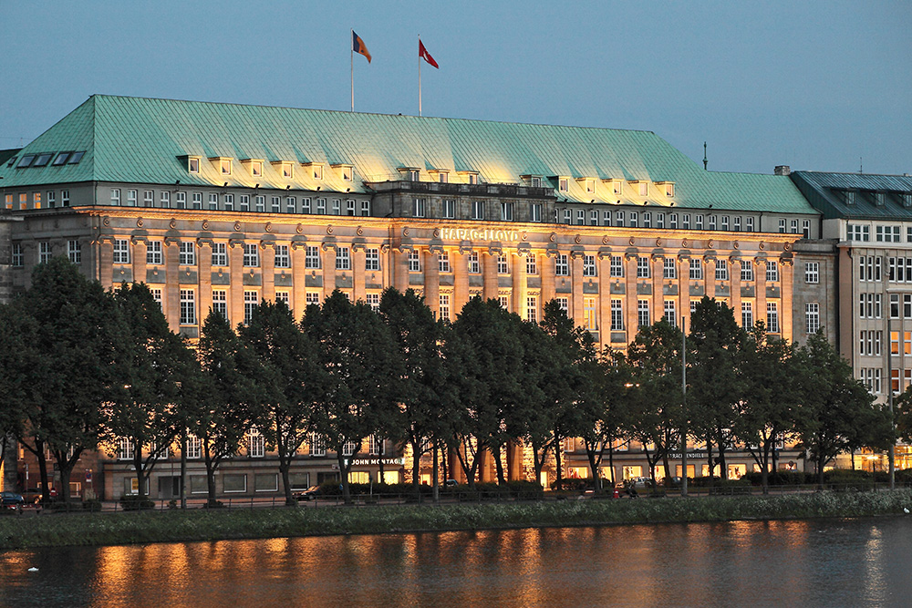 HAPAG Lloyd in Hamburg an der Binnenalster