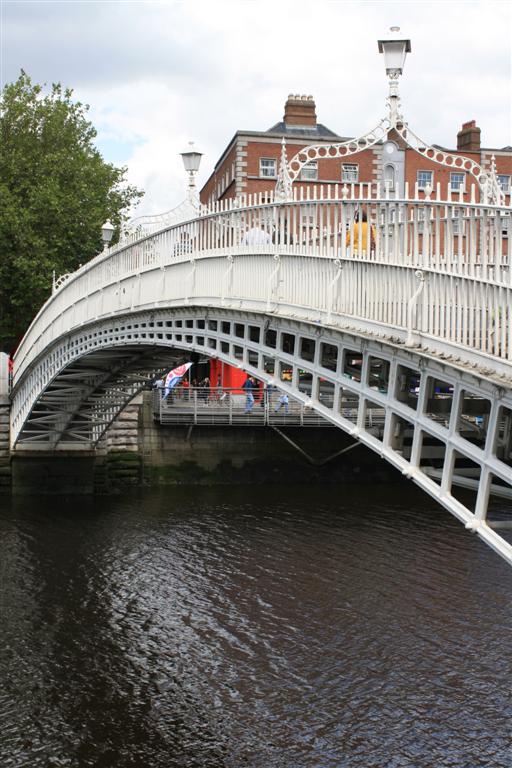 Ha'penny bridge Dublin