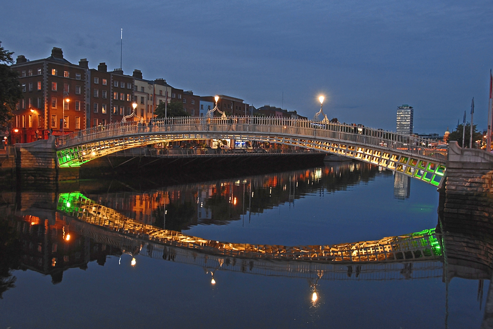 Ha'penny Bridge, Dublin