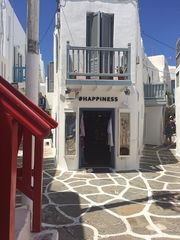 Happiness at Mykonos