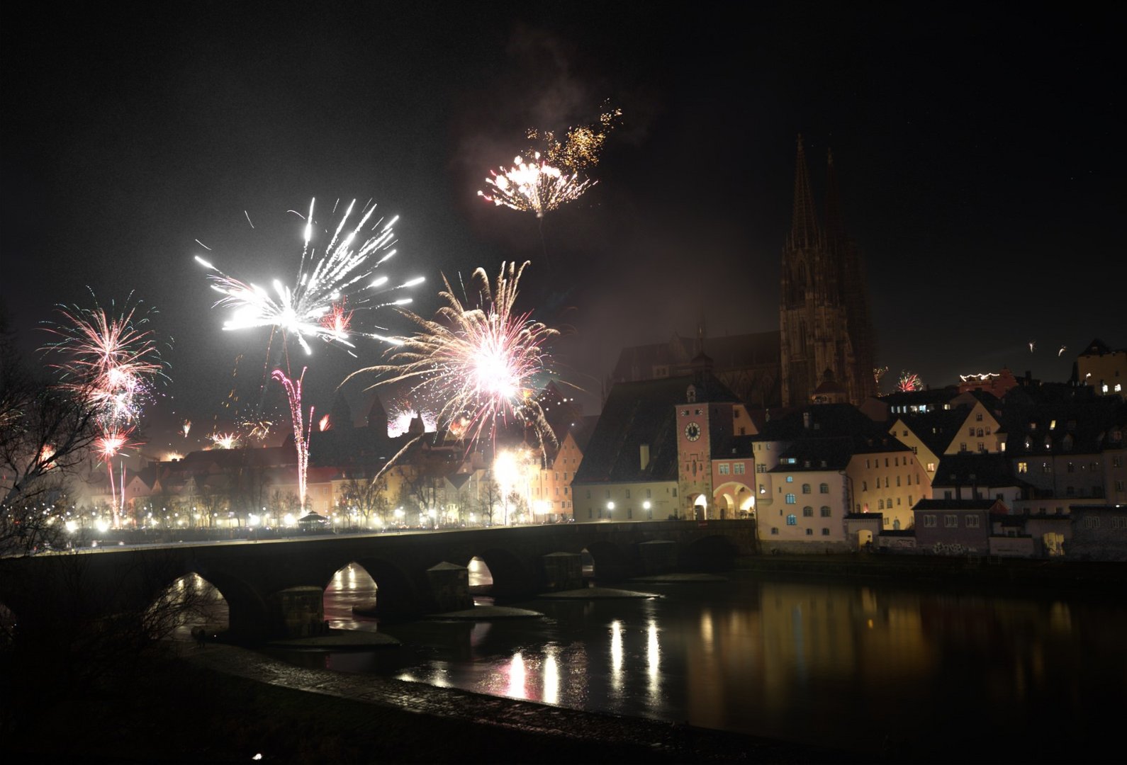 Happy new Year aus Regensburg