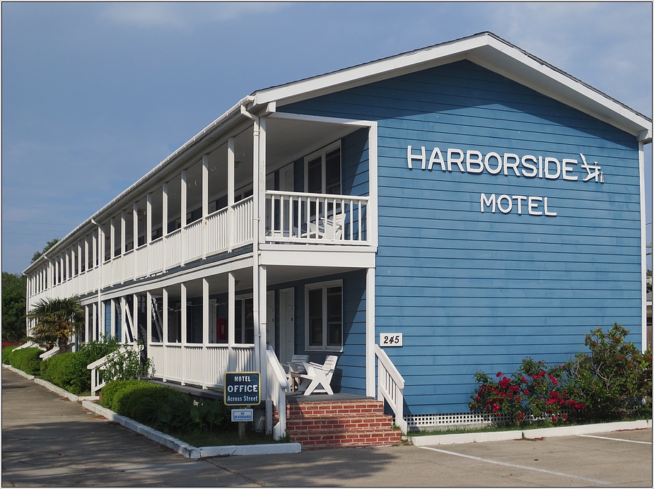 harborside motel 02