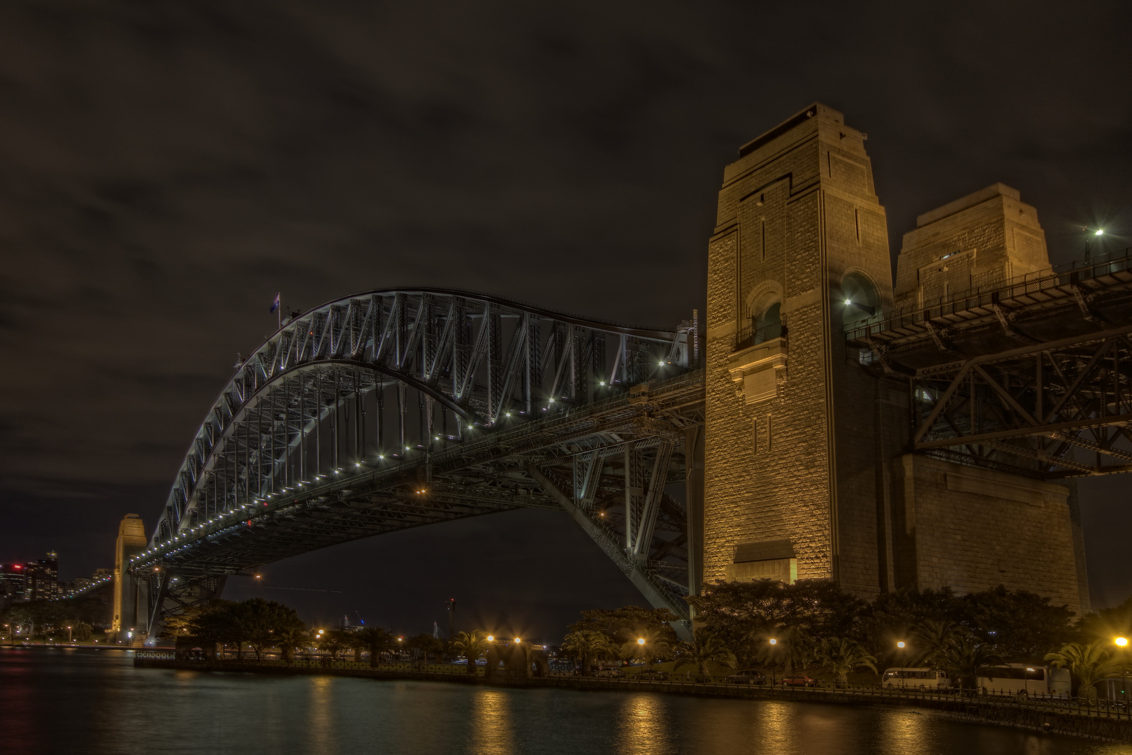 --- Harbour Bridge ---